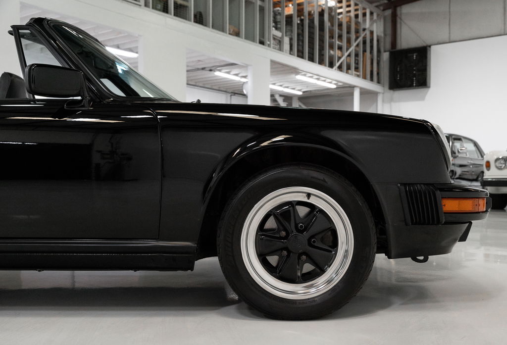 Porsche 911 Carrera 3.2 (US)