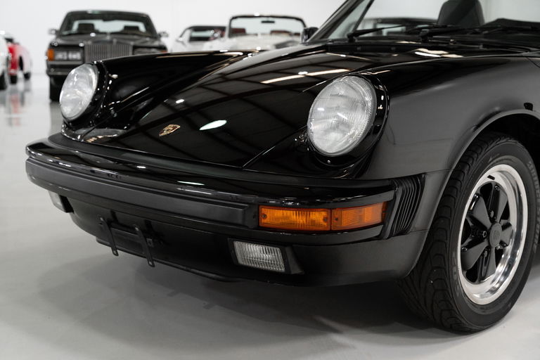 Porsche 911 Carrera 3.2 (US)