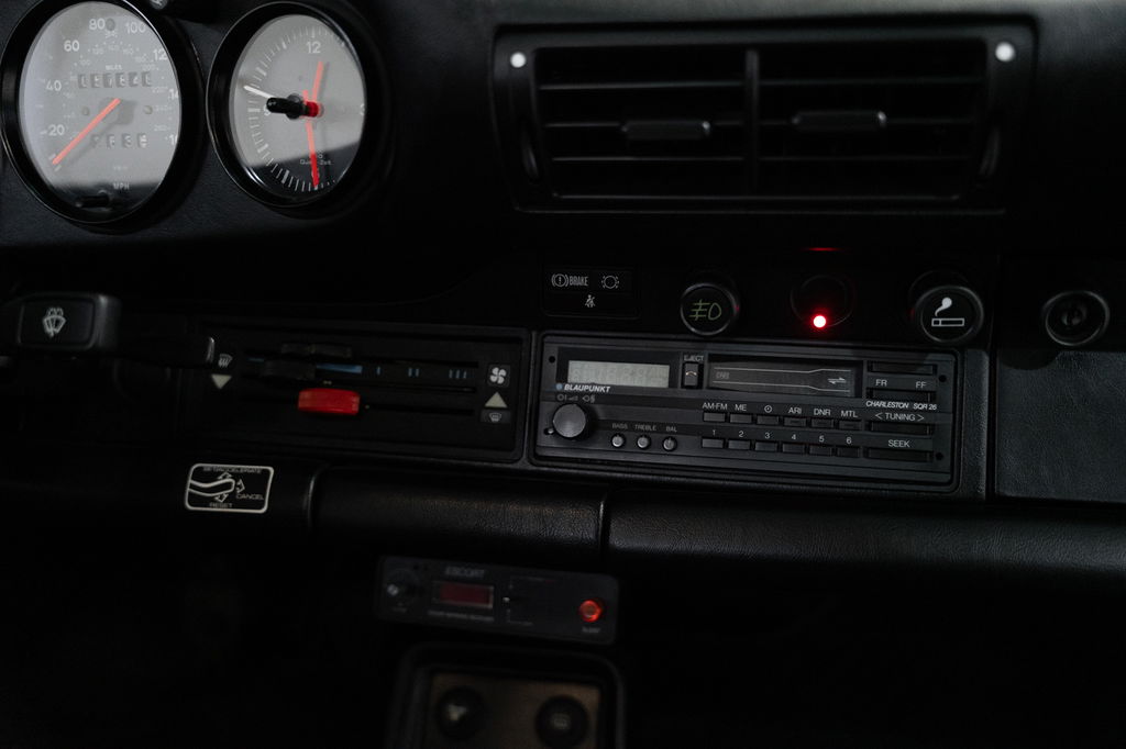 Porsche 911 Carrera 3.2 (US)