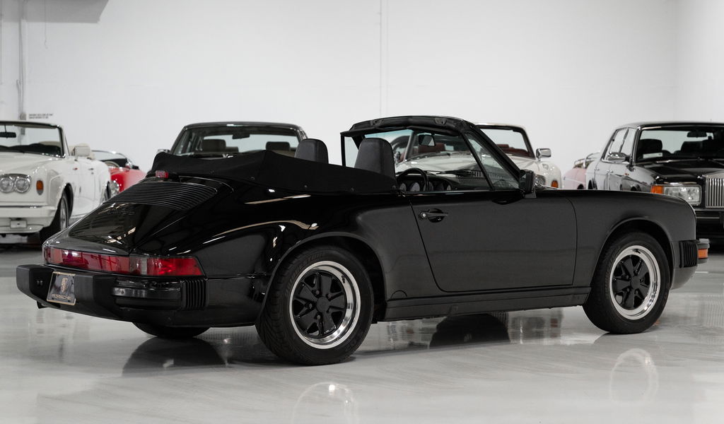 Porsche 911 Carrera 3.2 (US)