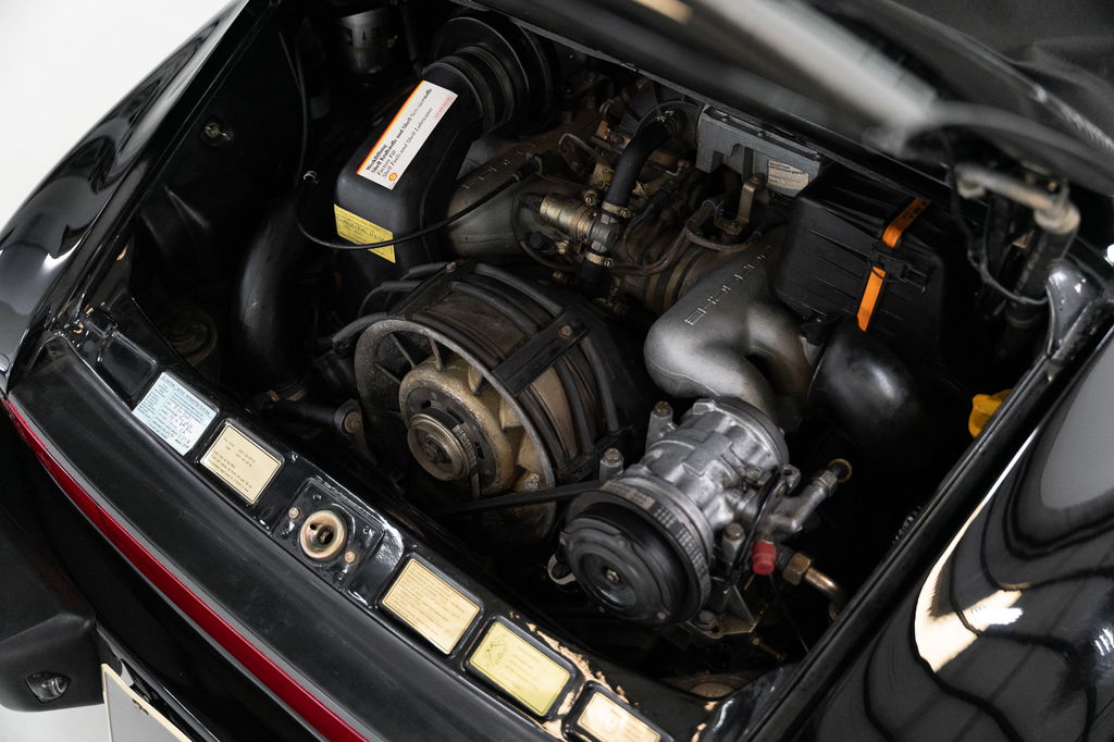 Porsche 911 Carrera 3.2 (US)