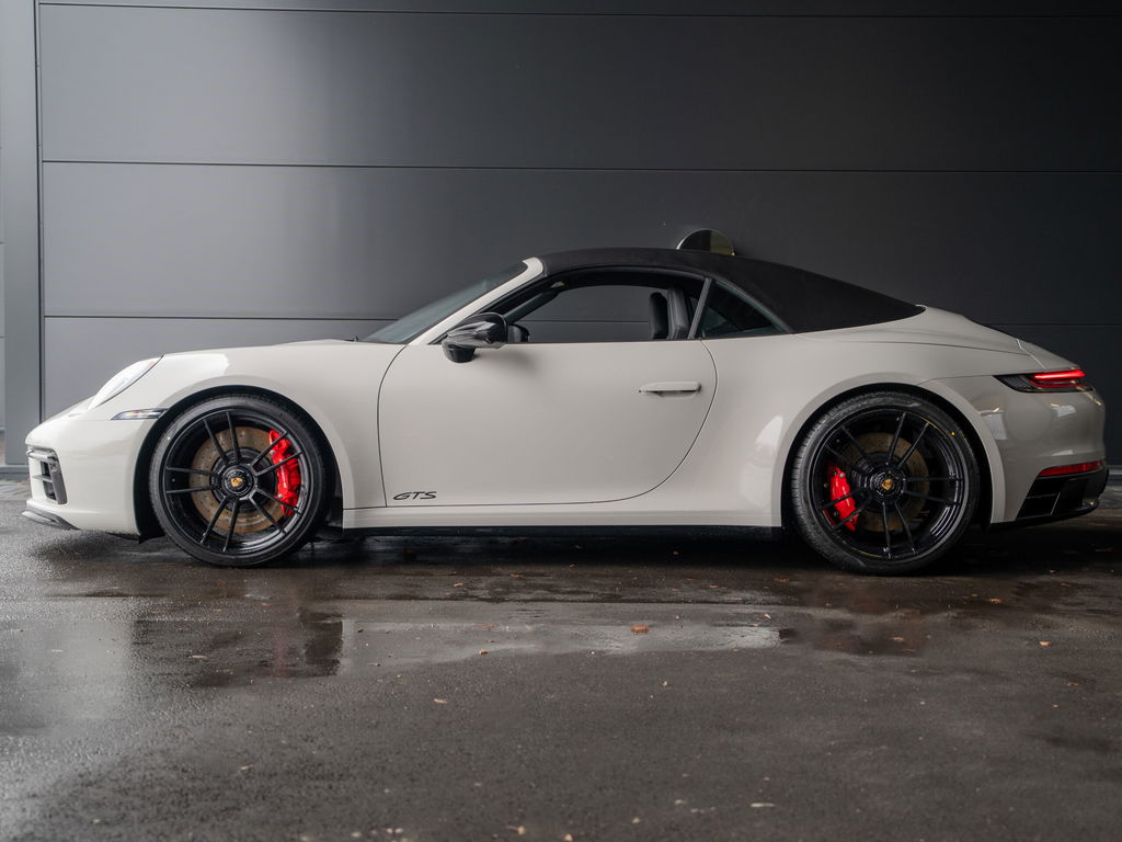 Porsche 992 Carrera GTS