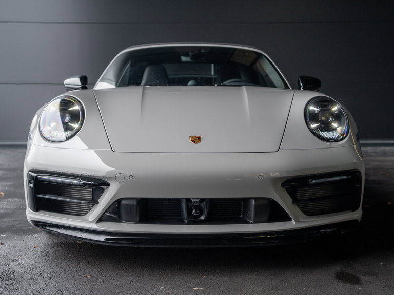 Porsche 992 Carrera GTS