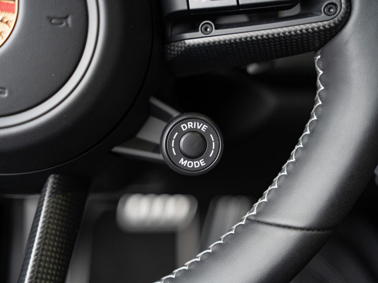 Porsche 992 Carrera GTS