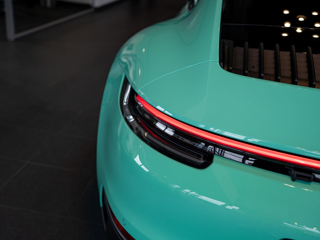 Porsche 992 Carrera 4 GTS