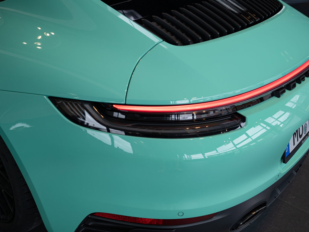 Porsche 992 Carrera 4 GTS