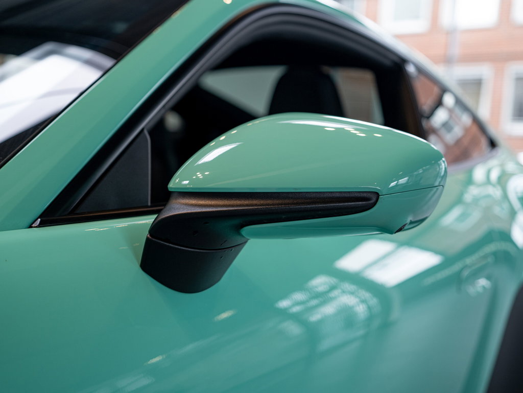 Porsche 992 Carrera 4 GTS