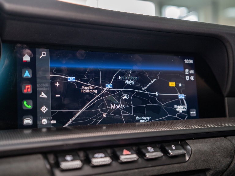 Porsche 992 Carrera 4 GTS