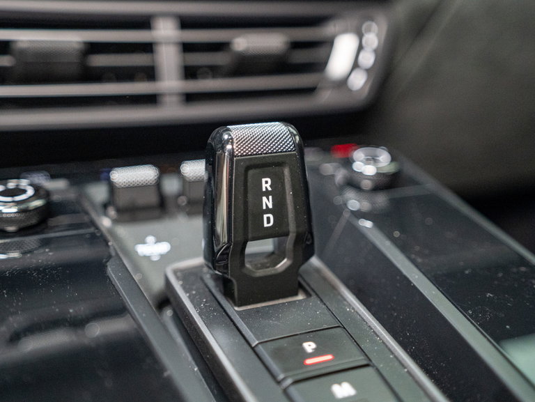 Porsche 992 Carrera 4 GTS