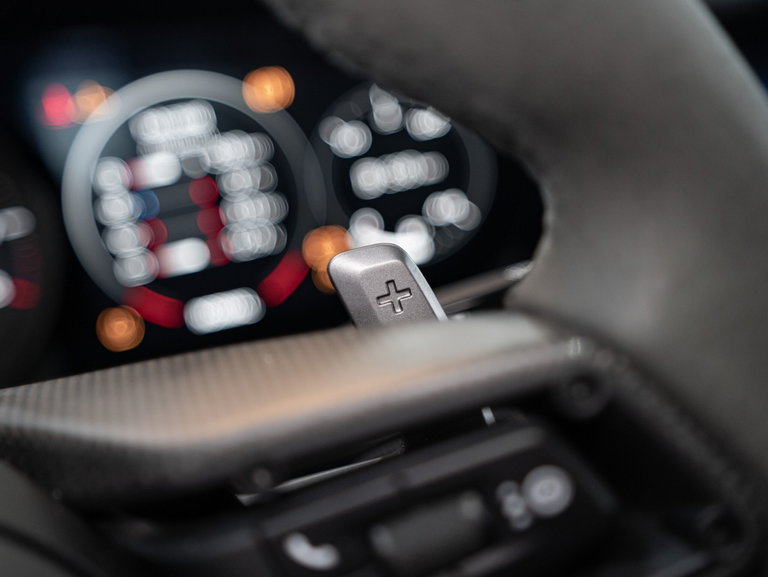 Porsche 992 Carrera 4 GTS