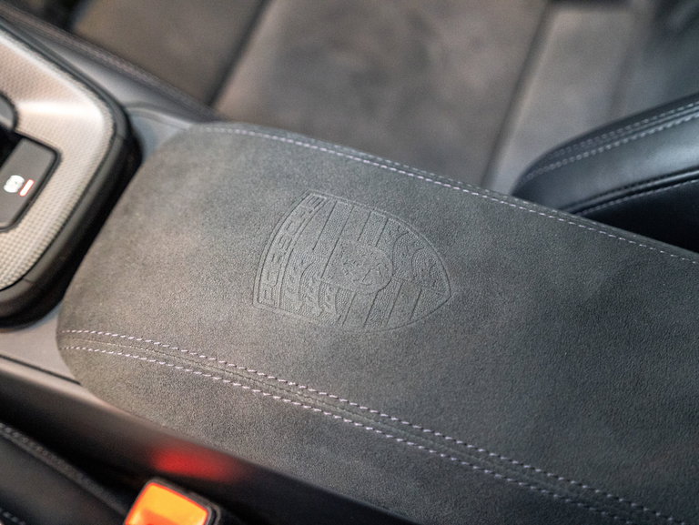 Porsche 992 Carrera 4 GTS