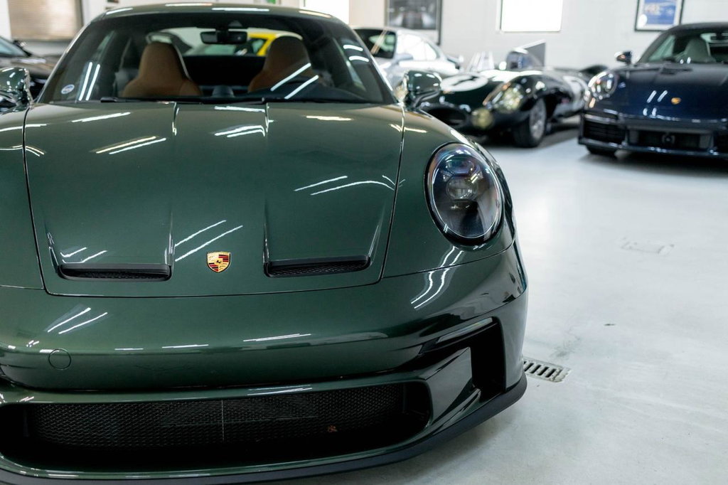 Porsche 992 GT3 Touring