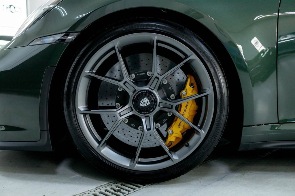 Porsche 992 GT3 Touring
