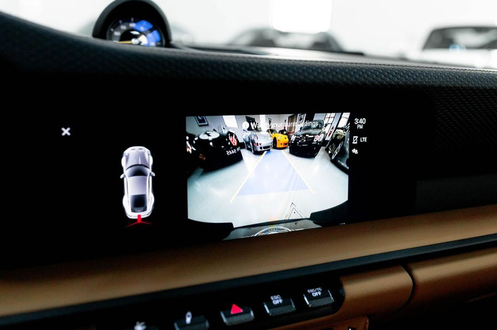 Porsche 992 GT3 Touring