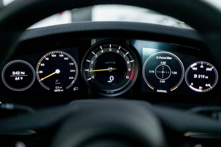 Porsche 992 GT3 Touring