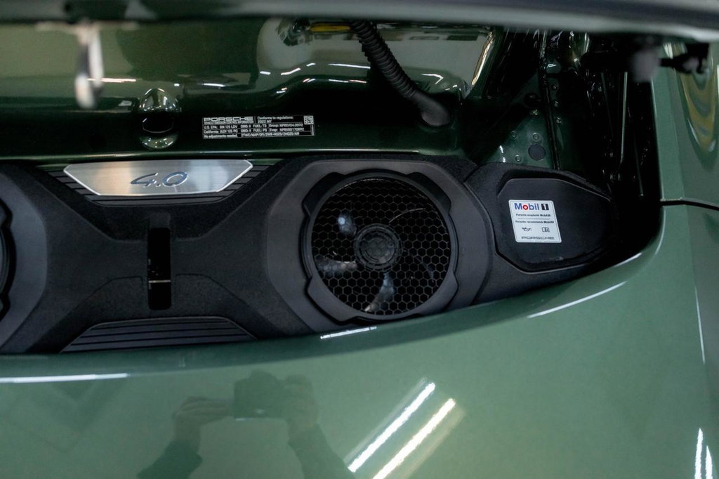 Porsche 992 GT3 Touring