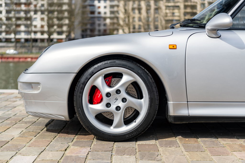Porsche 993 Carrera 4S