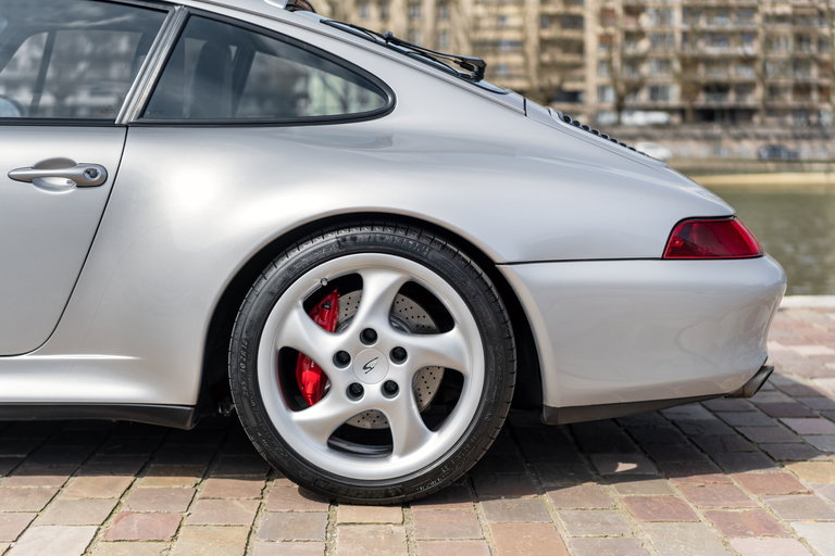 Porsche 993 Carrera 4S