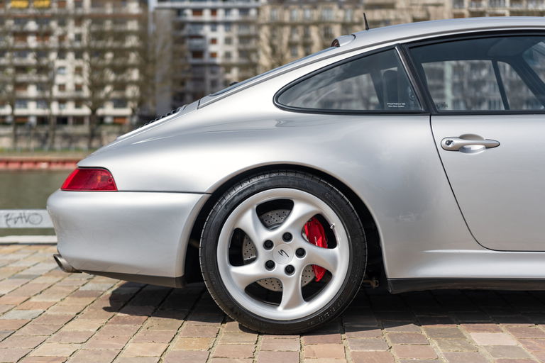 Porsche 993 Carrera 4S
