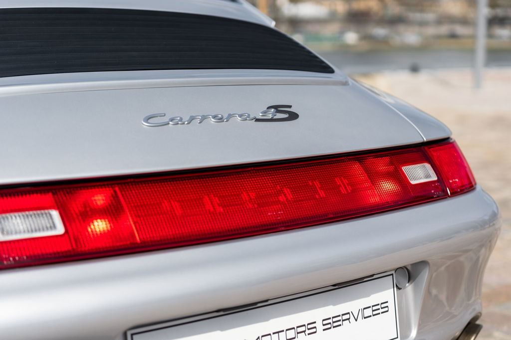 Porsche 993 Carrera 4S
