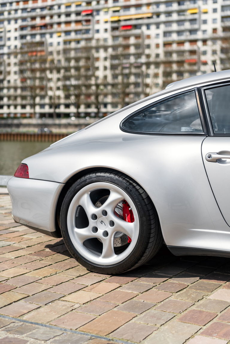Porsche 993 Carrera 4S