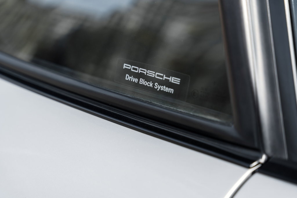 Porsche 993 Carrera 4S