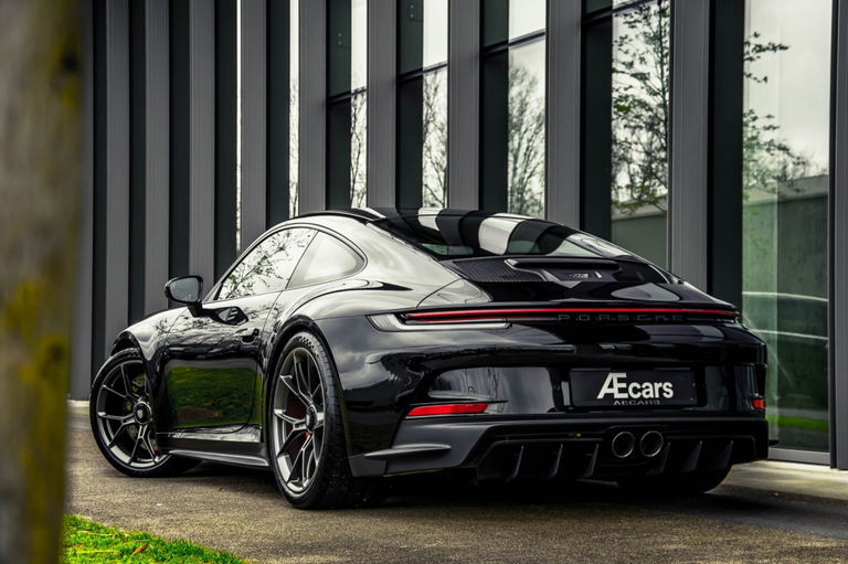 Porsche 992 GT3 Touring