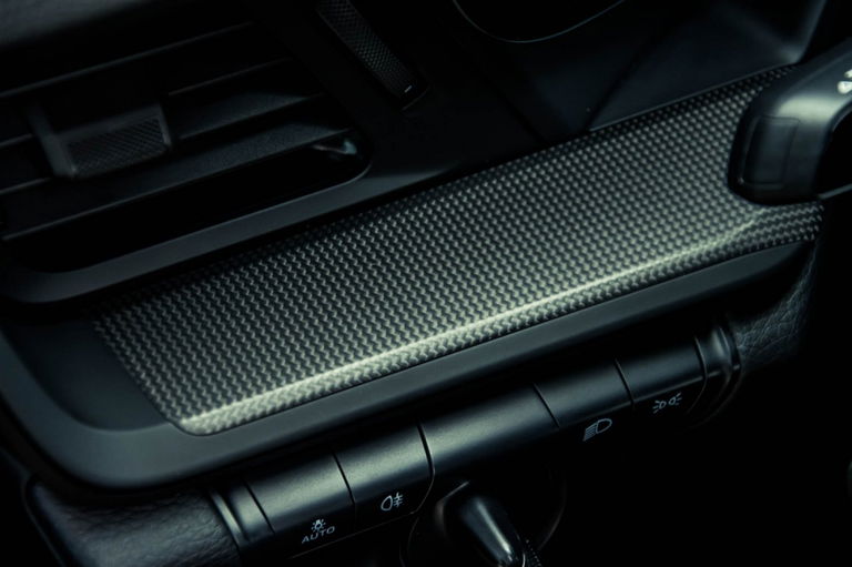 Porsche 992 GT3 Touring