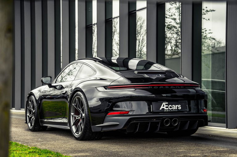 Porsche 992 GT3 Touring