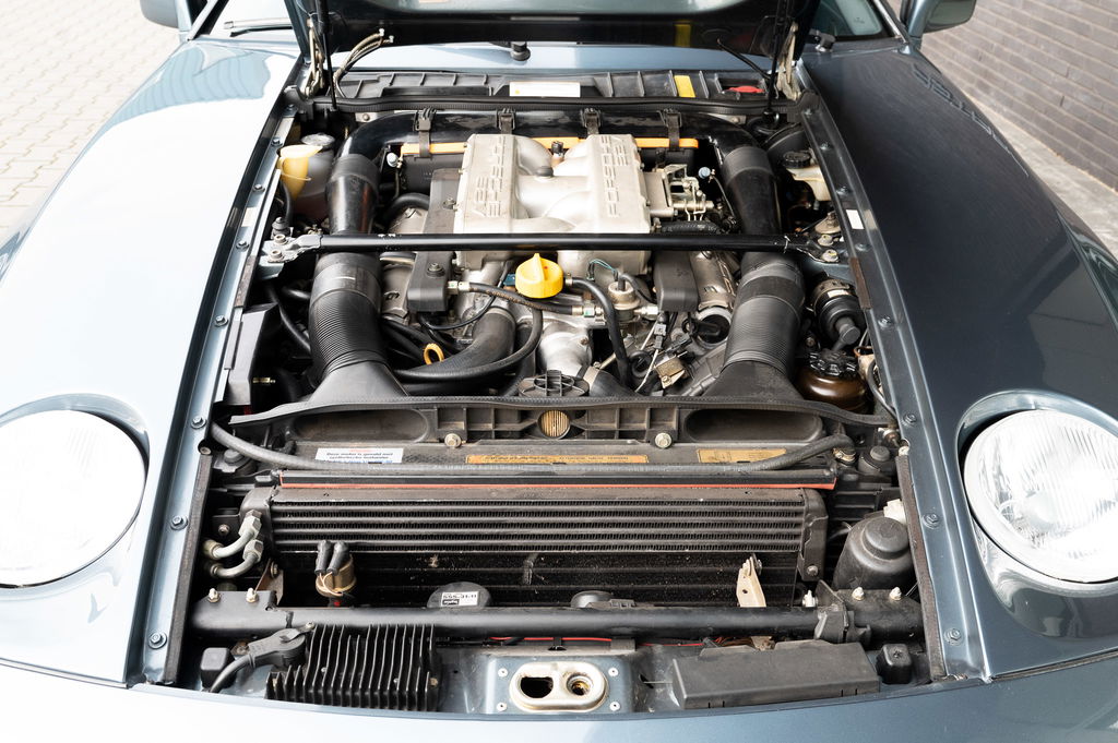 Porsche 928 S4