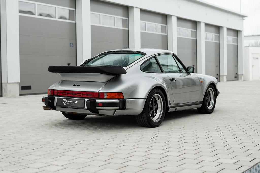 Porsche 911 Turbo 3.3