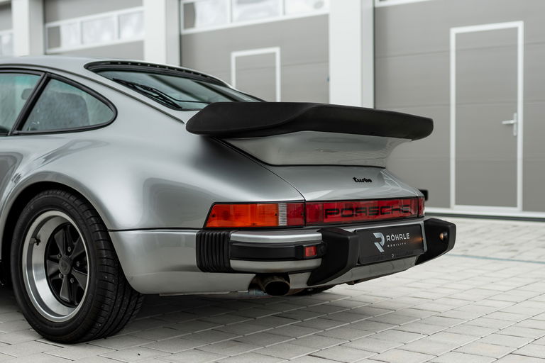 Porsche 911 Turbo 3.3