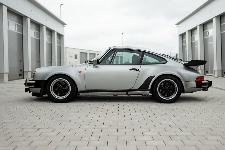 Porsche 911 Turbo 3.3
