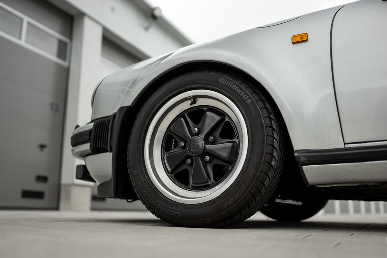 Porsche 911 Turbo 3.3