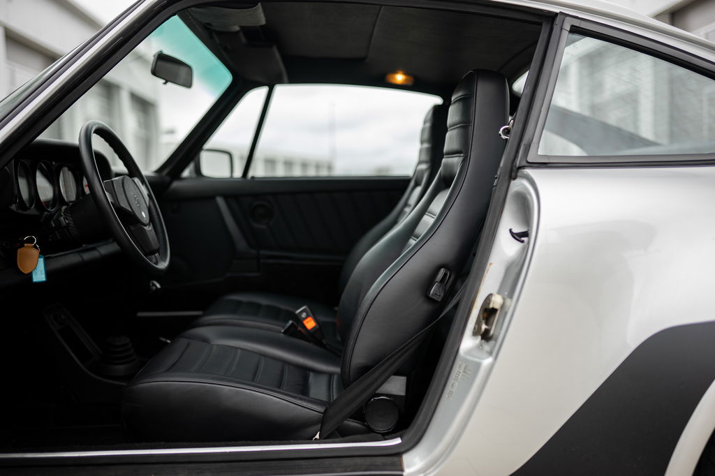 Porsche 911 Turbo 3.3