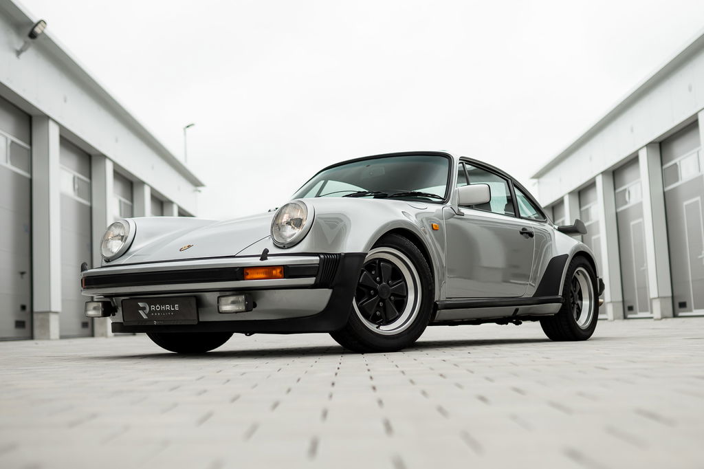 Porsche 911 Turbo 3.3