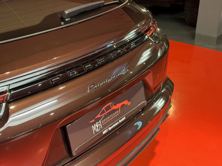 Porsche Panamera 4S