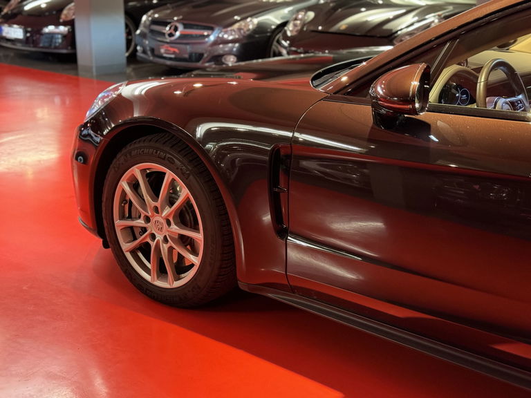 Porsche Panamera 4S