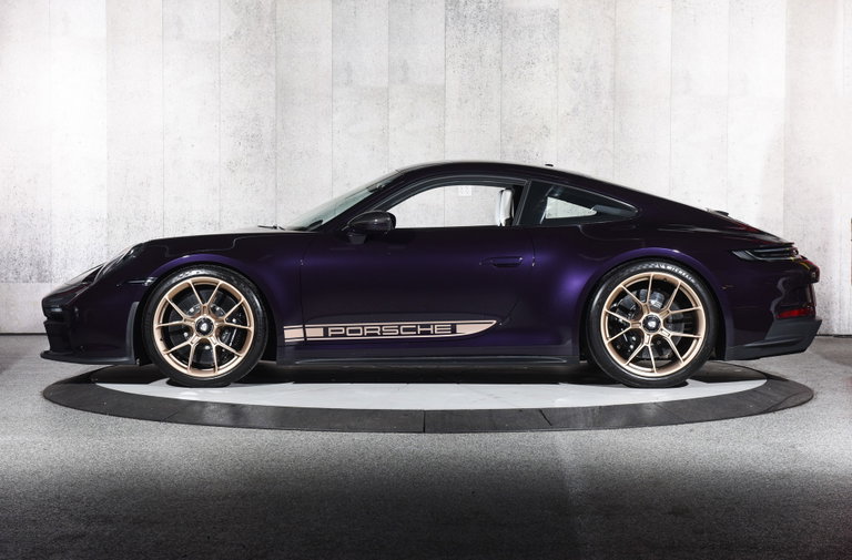 Porsche 992 GT3 Touring