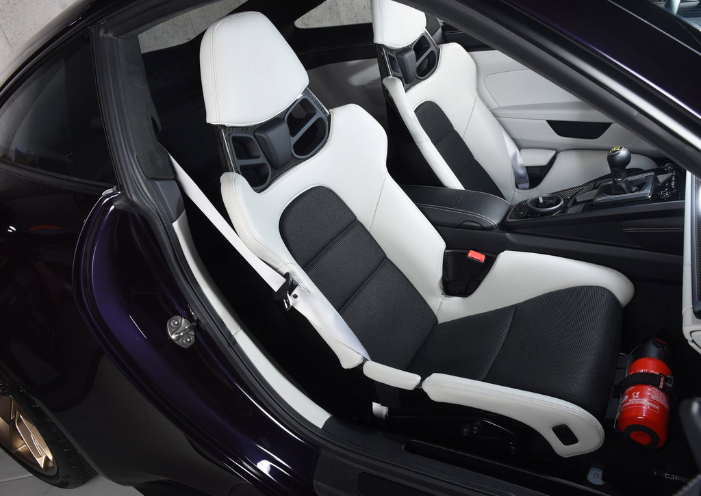 Porsche 992 GT3 Touring