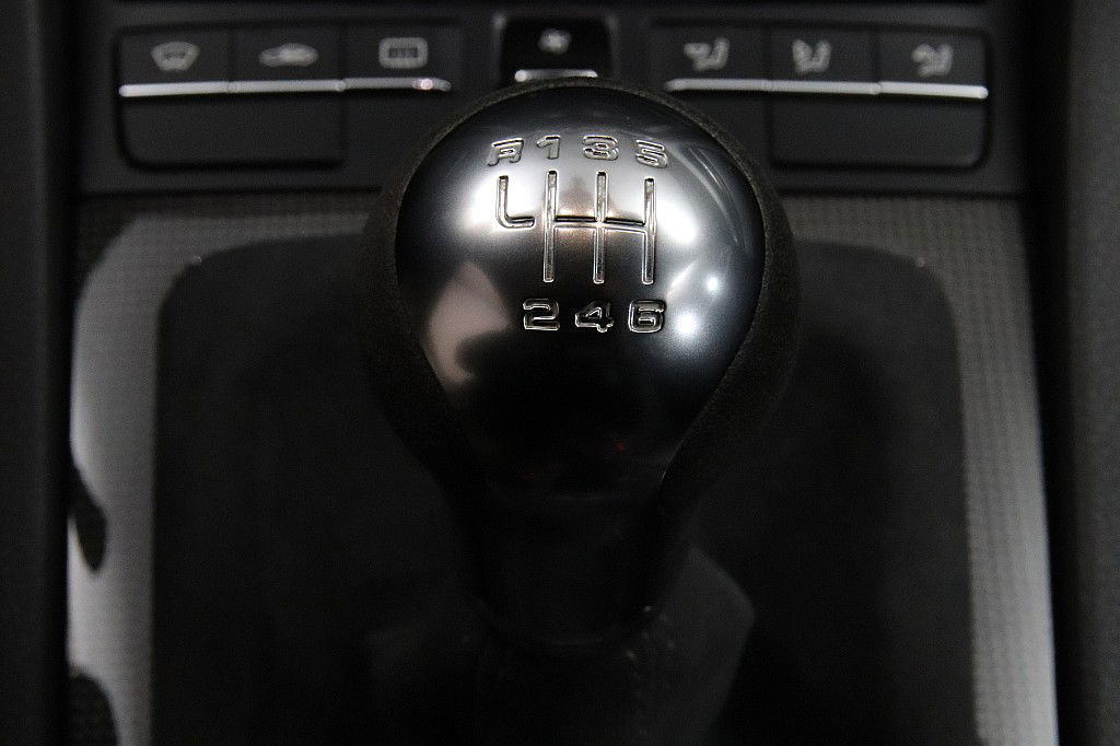 Porsche 981 Cayman GT4