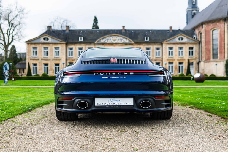 Porsche 992 Carrera 4S