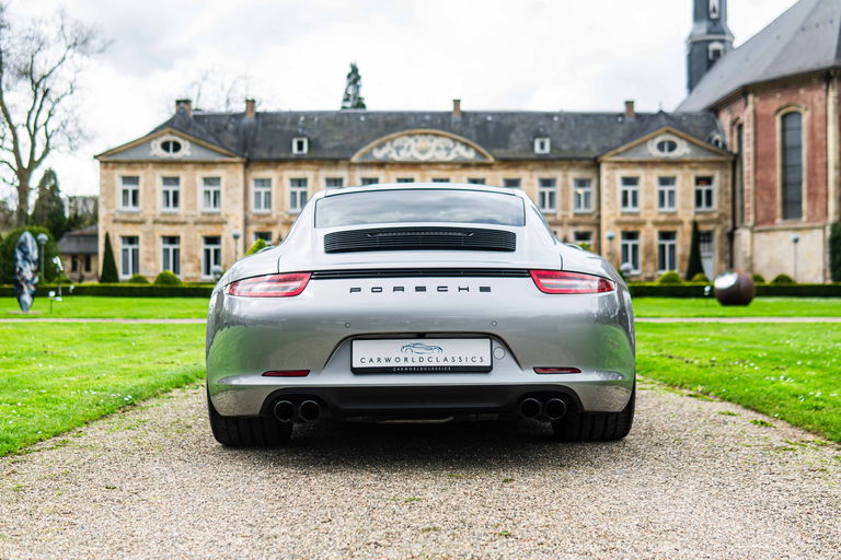 Porsche 991 Carrera GTS