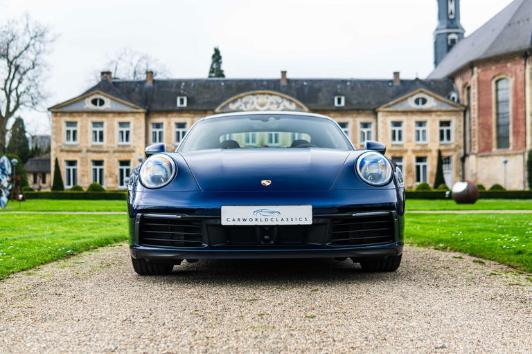 Porsche 992 Carrera 4S