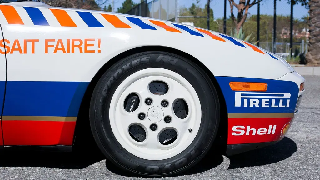 Porsche 944 Turbo Cup