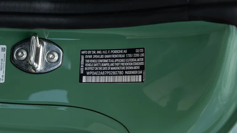 Porsche 718 Cayman GT4 RS