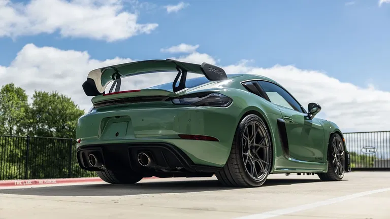Porsche 718 Cayman GT4 RS