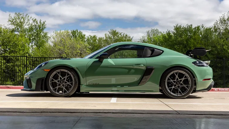 Porsche 718 Cayman GT4 RS