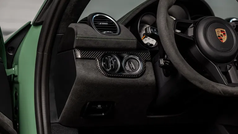 Porsche 718 Cayman GT4 RS