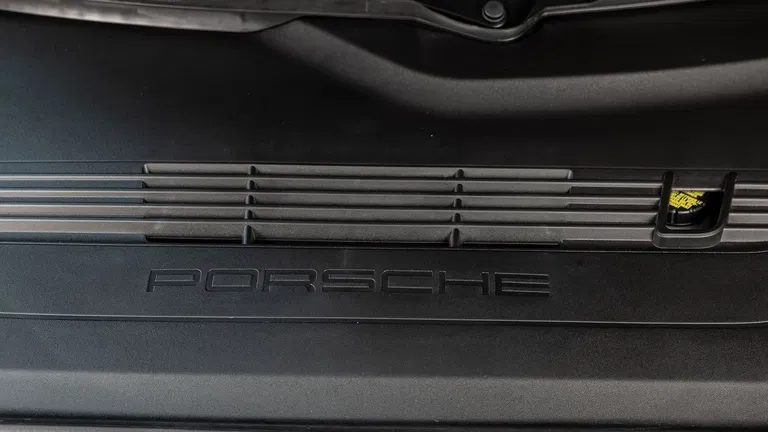 Porsche 718 Cayman GT4 RS